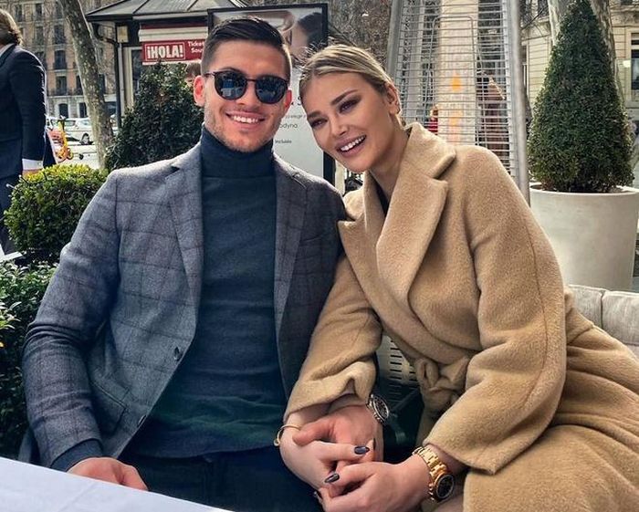 Anh phải hứng chịu nhiều chỉ trích từ dư luận. Nghiêm trọng hơn, TMZ Sports đưa tin Tổng thống Serbia Aleksandar Vucic tuyên bố tiền đạo Real Madrid bị điều tra và có thể đối mặt với án tù. Tuy nhiên, Jovic gặp may khi mọi chuyện được giải quyết ổn thỏa.