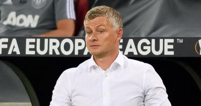 Ole Solskjaer gọi trận thua Sevilla là đáng thất vọng