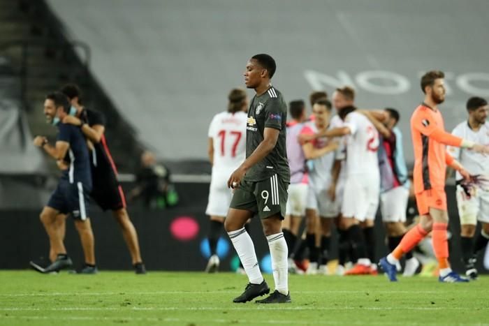 Martial và các cầu thủ Man Utd không giấu nổi cảm giác thất vọng