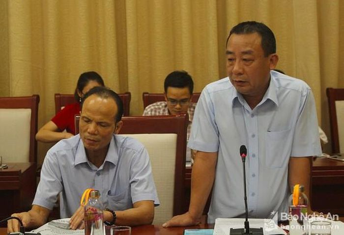 Đồng chí Nguyễn Văn Đệ - Giám đốc Sở Nông nghiệp và PTNT phát biểu tại cuộc họp. Ảnh: Phú Hương