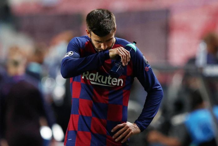 Pique từng muốn ra đi nếu điều đó cần thiết. Ảnh: Getty.