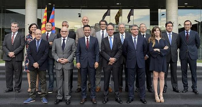 Bartomeu may mắn đắc cử vị trí Chủ tịch Barcelona