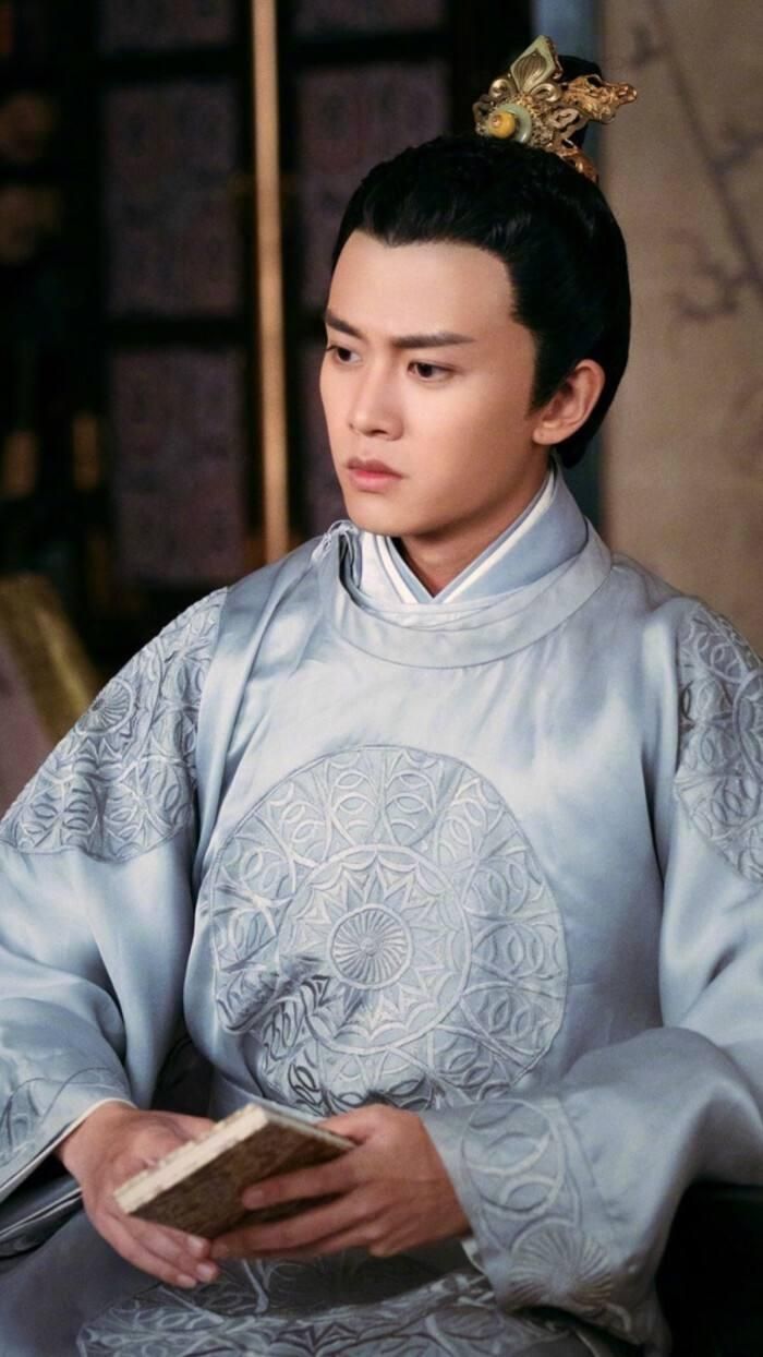 Nhậm Gia Luân – 28 tuổi: “Đại Đường vinh diệu” (2017) là một trường hợp thành công khá bất ngờ và Nhậm Gia Luân từ đây cũng trở thành ngôi sao được săn đón.