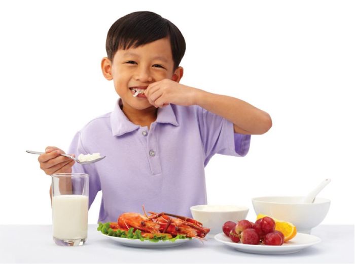 Trẻ cần bổ sung dưỡng chất đẩy đủ để tăng trưởng và phát triển khỏe mạnh
