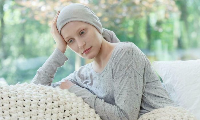 Người bị bệnh ung thư cần phải ăn uống đầy đủ dinh dưỡng 