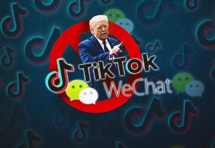  Từ đầu năm 2020, chính quyền Tổng thống Trump liên tục nhắc tới khả năng cấm các công ty công nghệ Trung Quốc như TikTok, WeChat. Ảnh: Bloomberg. 
