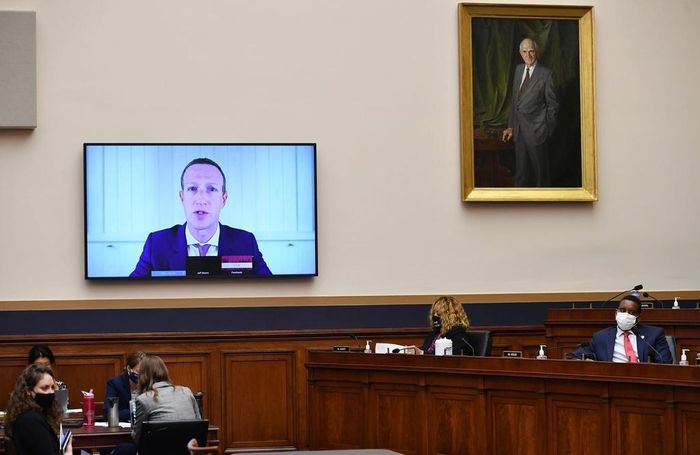  Mark Zuckerberg điều trần trước Hạ viện Mỹ về chủ đề độc quyền vào tháng 7. Ảnh: Bloomberg. 