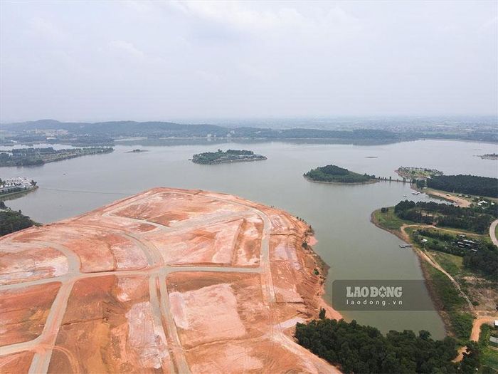 Hồ Đại Lải bị “bức tử“. Ảnh: laodong.vn