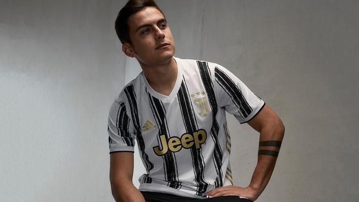  Trước đó, Juve cũng đã công bố mẫu áo đấu sân nhà ở mùa giải 2020/21. Ảnh: Getty. 