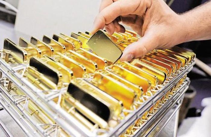 Để tránh những tranh chấp không đáng có, khi cho vay vàng, các bên cần lập thành hợp đồng (Ảnh minh họa)