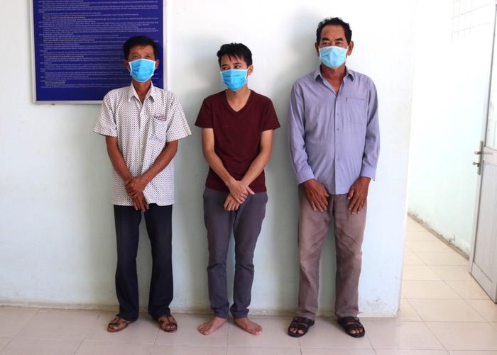3 đối tượng, Chướng, Đức và Lêng (từ trái qua). Ảnh Văn Vũ.
