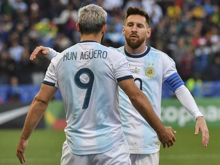 Aguero và Messi là hai người bạn thân ở tuyển Argentina.