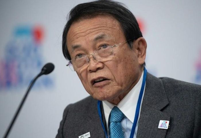 Ông Taro Aso.