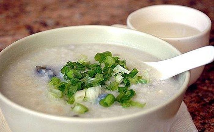 Nên ăn trở lại với khởi đầu là bữa ăn nhẹ.