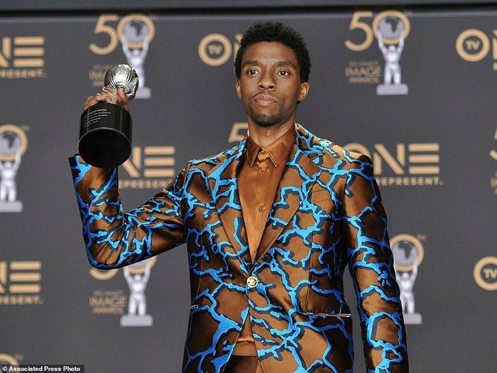 Nam diễn viên Chadwick Boseman qua đời ở tuổi 43 sau 4 năm chiến đấu với ung thư ruột kết.