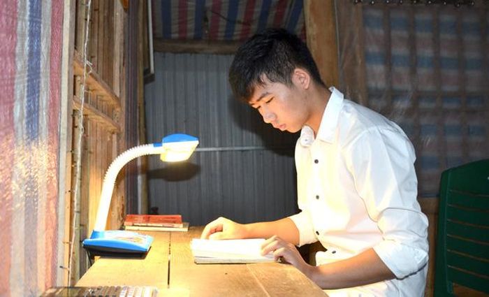 Em Lương Văn Thưởng, dân tộc Dao, học sinh lớp 12C10 - Trường THPT Hàm Yên.