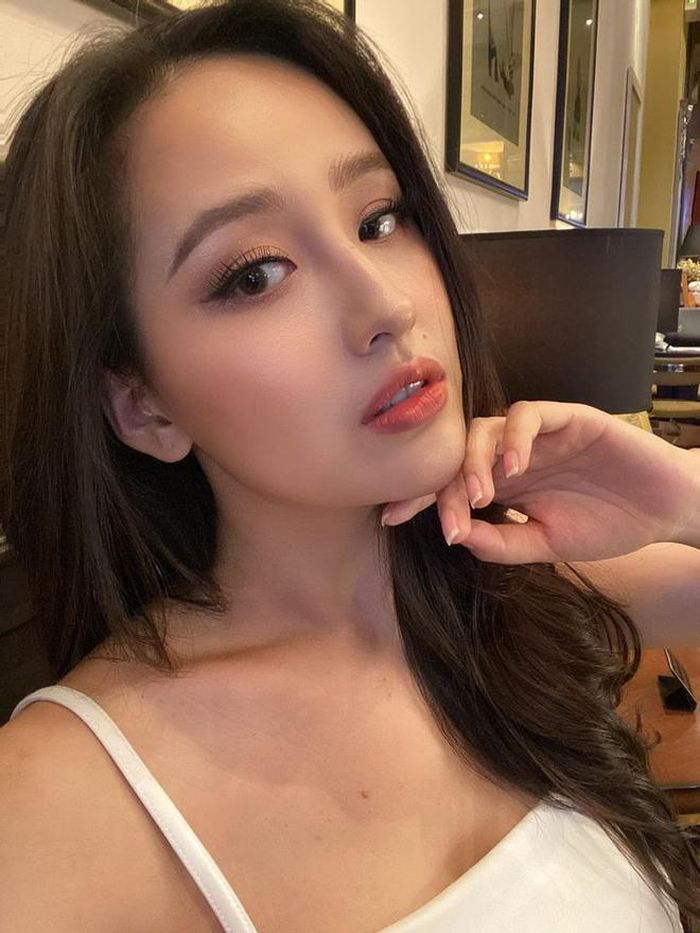  Mai Phương Thúy tiết lộ cô thường thức khuya và ăn đồ ngọt. Ảnh: FBNV. 