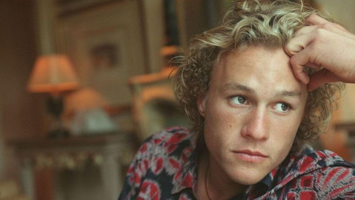  Heath Ledger khởi nghiệp diễn xuất trong hình tượng chàng trai tuổi teen. Ảnh: Elle Man. 