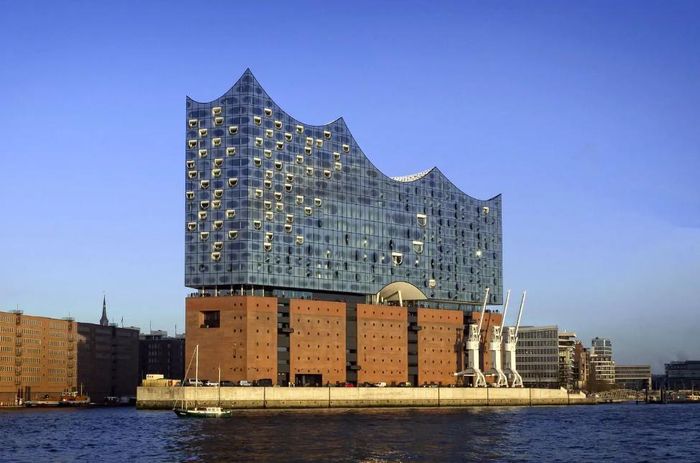 Chương trình biểu diễn tại Elbe Philharmonic Hall