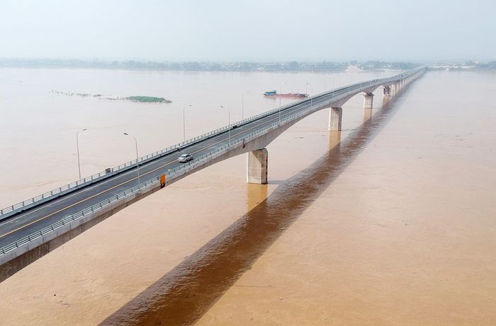 Cầu Văn Lang
