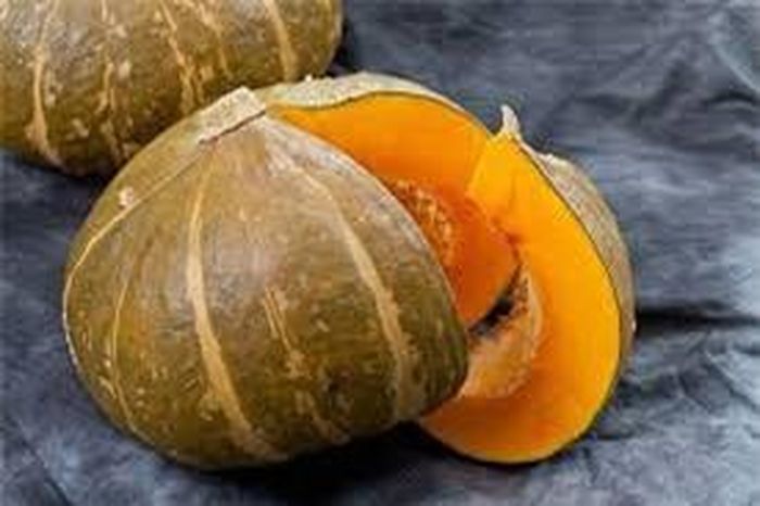 Không bảo quản bí đỏ đã nấu trong tủ lạnh, tuyệt đối không bảo quản ở ngăn đá, vì nếu để lạnh bí đỏ sẽ ngả sang màu nâu vàng, không an toàn khi ăn. Ảnh minh họa: Internet 