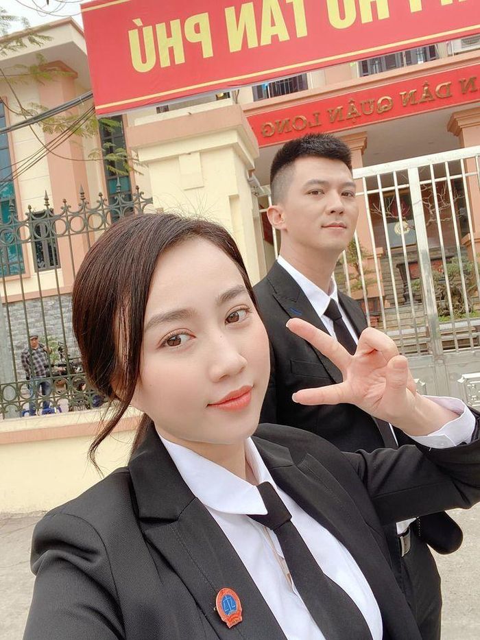"Đối với tôi 6 tháng qua là một trải nghiệm đầy thú vị khi lần đầu tôi sống ở một nơi khác lâu như vậy, như đi làm dâu Bắc", Huỳnh Hồng Loan chia sẻ với VietNamNet khi khép lại quãng thời gian quay 'Lựa chọn số phận' để trở lại TP.HCM.