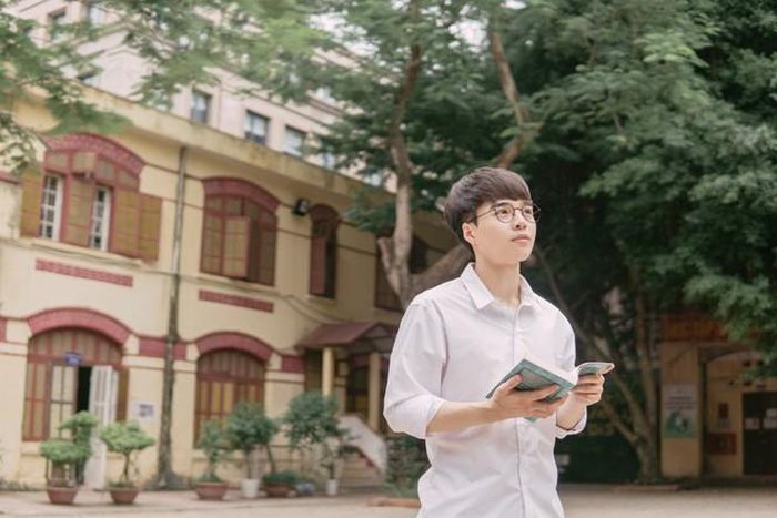 Tun Phạm "được lòng" nhiều fan nữ bởi vẻ ngoài thư sinh, hiền lành
