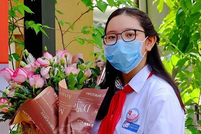 Ánh mắt tuổi Teen ngày khai trường của em Ngọc Vy (THCS Lê Ngọc Hân).