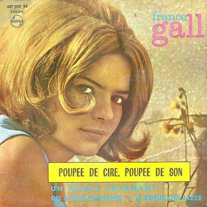 France Gall trên bìa đĩa đơn “Poupeé de cire, poupeé de son”
