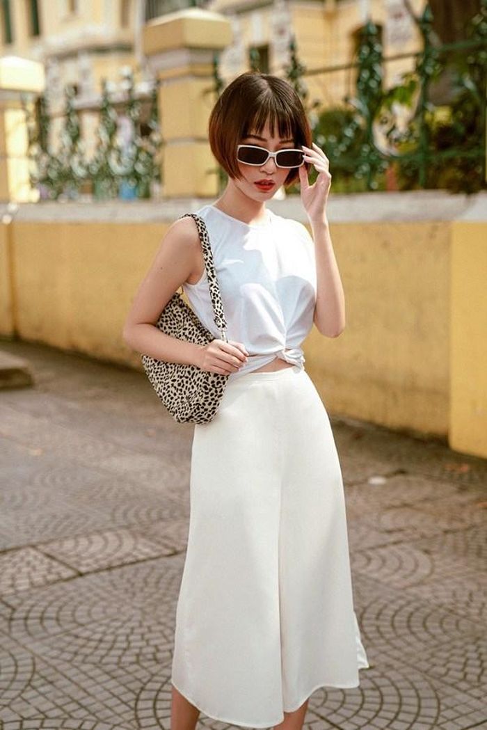Quần culottes màu trắng cũng là gợi ý thú vị dành cho các quý cô sành mặc.