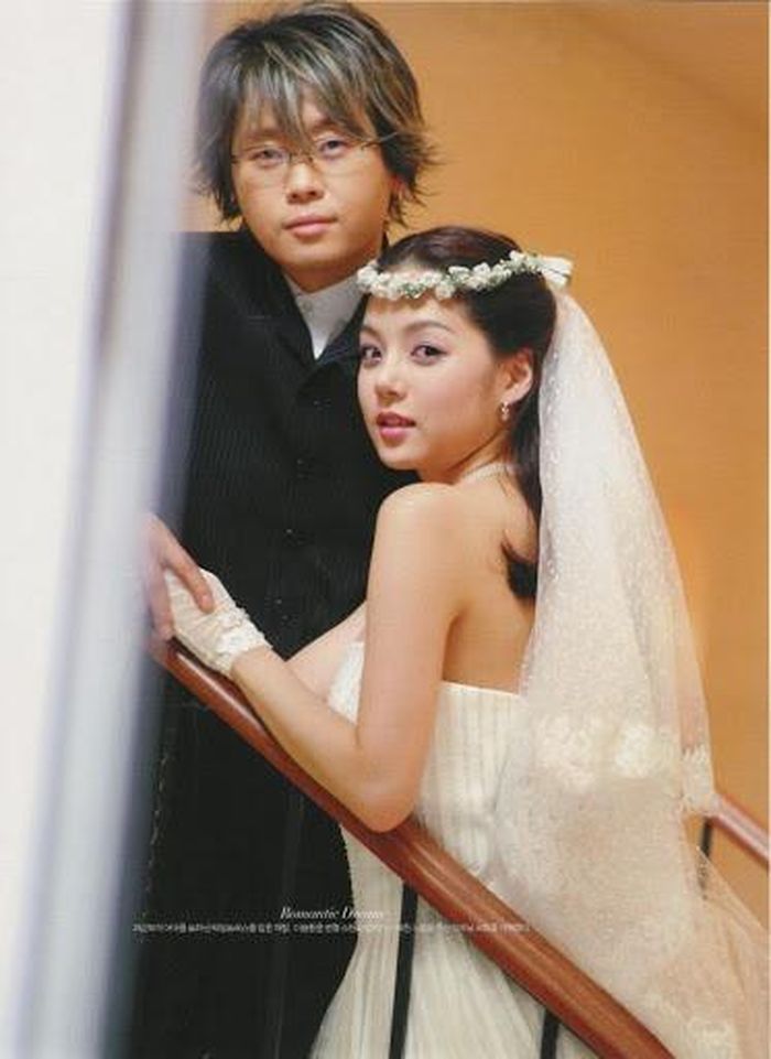  Năm 2000, cô đóng cặp với Jang Dong Gun trong Tình yêu trong sáng (All About Eve). Bộ phim gây sốt tại Hàn Quốc và nhiều nước châu Á, đưa sự nghiệp của Chae Rim và Jang Dong Gun lên đỉnh cao. Năm 2003, trong giai đoạn nổi tiếng nhất, Chae Rim tuyên bố kết hôn với ca sĩ Lee Seung Hwan. Cuộc hôn nhân kéo dài 3 năm, nữ diễn viên tuyên bố chia tay vào năm 2006. Truyền thông xứ kim chi đưa tin Chae Rim mải mê đóng phim ở Trung Quốc, ít gặp chồng dẫn đến rạn nứt tình cảm. 