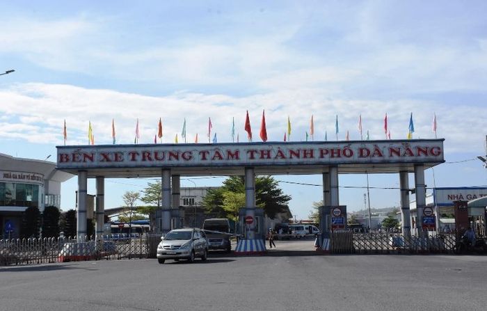 Bến xe trung tâm thành phố Đà Nẵng sáng nay, 7-9.