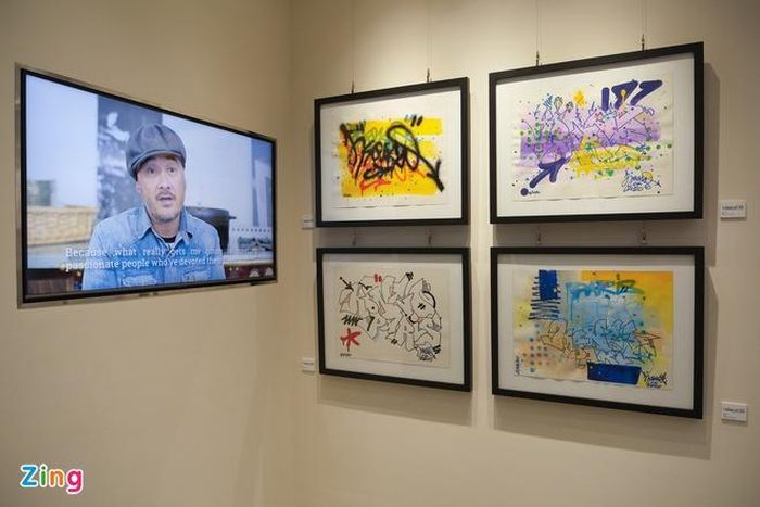  Trong 60 ngày cách ly xã hội do đại dịch Covid-19, mỗi ngày Kongo vẽ một tác phẩm graffity tại showroom của mình ở Pháp. Đây là 4/60 tác phẩm nói trên. 