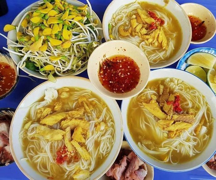 Bún cá là món ăn gây thương nhớ cho du khách khi đến An Giang