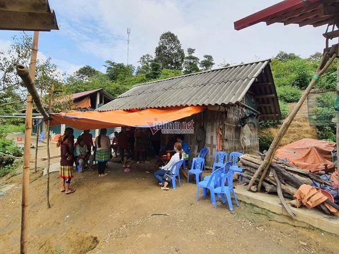 Ngôi nhà của cháu Ma Thị Xuân chỉ vọn vẹn 15 mét vuông, không có gì đáng giá.