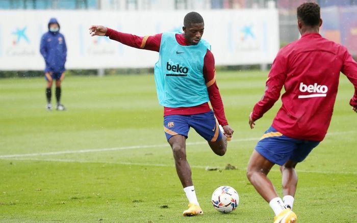 Ousmane Dembele tiếp tục nổi bật trên sân tập của Barca. Giống như Coutinho, cầu thủ người Pháp được HLV Koeman hứa hẹn vai trò quan trọng trong sơ đồ chiến thuật mới. Ảnh: Barcelona.