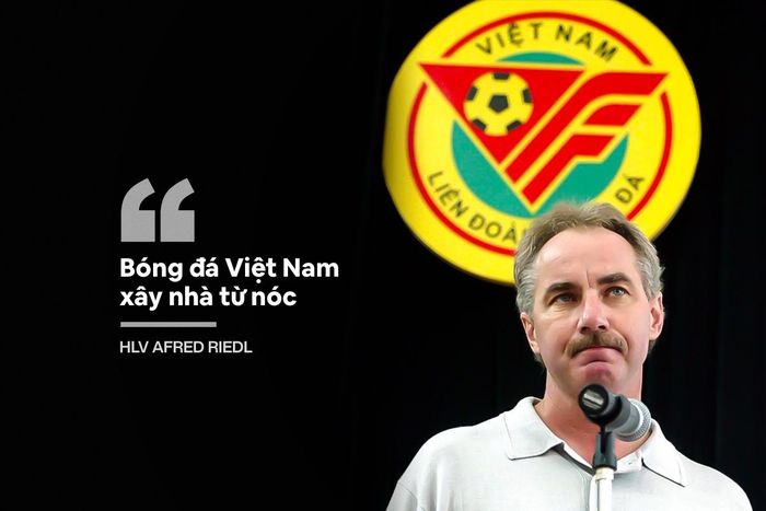 Bóng đá Việt Nam thay đổi sau phát ngôn gây sốc của HLV Riedl. Đồ họa: Minh Phúc. 