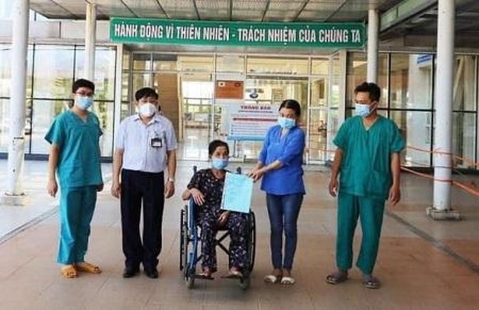 Bệnh nhân được công bố chữa khỏi tại Quảng Nam - Ảnh: VGP/Mạnh Cường 