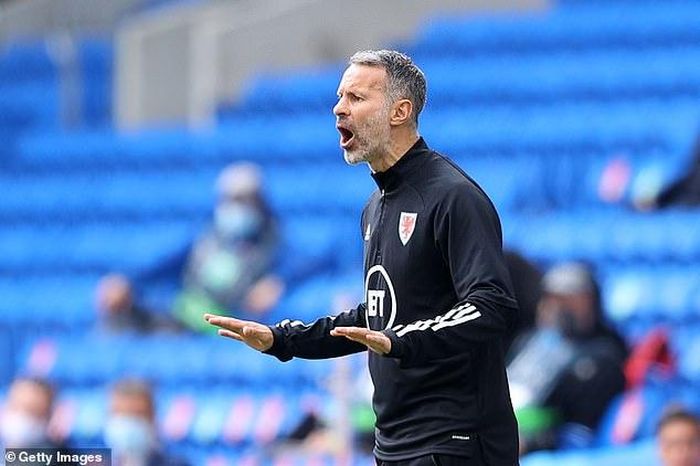 Ryan Giggs tin rằng Ronaldo sẽ xác lập kỷ lục ghi bàn không bao giờ bị phá vỡ.