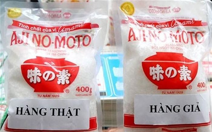 Người tiêu dùng nên xem kỹ cách đóng gói của sản phẩm để từ đó phân biệt bột ngọt thật hay giả.