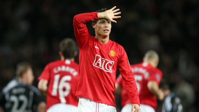 Cristiano Ronaldo chỉ một lần ghi được hat-trick trong màu áo Manchester United tại Ngoại hạng Anh. Ngày 12/1/2008, siêu sao người Bồ Đào Nha lập được thành tích trên trong chiến thắng 6-0 của MU trước Newcastle United. Ảnh: Getty. 