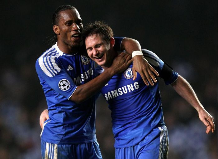  Các cầu thủ Chelsea có 26 cú hat-trick trong lịch sử Premier League. Những chân sút nổi bật của “The Blues” trong việc lập hat-trick là Didier Drogba (3 lần). HLV hiện tại của Chelsea, Frank Lampard, cũng có 3 cú hat-trick trong màu áo đội chủ sân Stamford Bridge. Ảnh: Getty. 