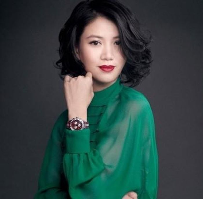 Ngoài đời, Viên Vịnh Nghi cũng sở hữu nét đẹp khỏe khoắn cùng chiều cao lý tưởng 1m70. Cô có cuộc sống hôn nhân rất hạnh phúc bên nam tài tử Trương Trí Lâm.