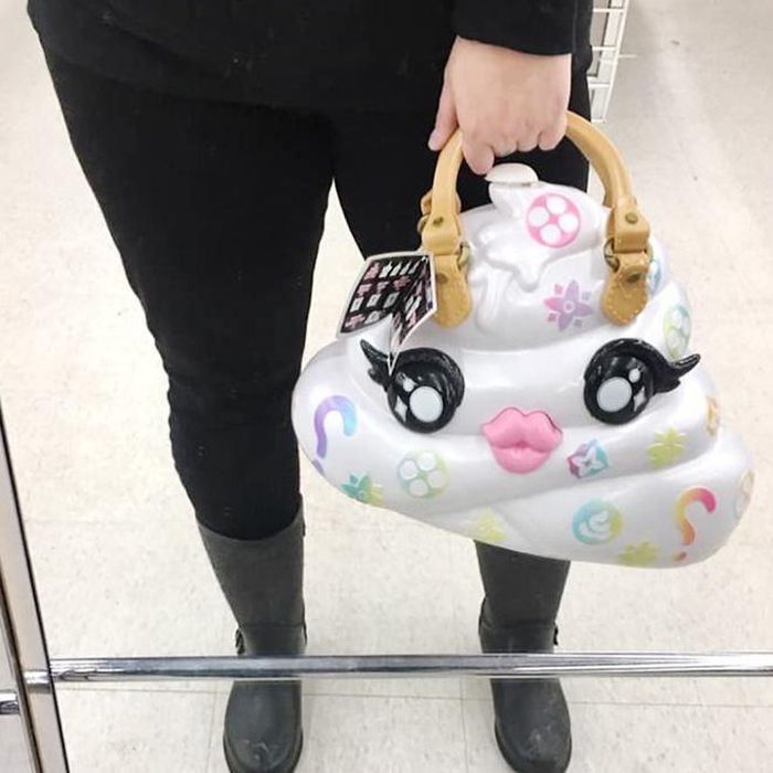 Một "phiên bản lỗi" của thiết kế túi Louis Vuitton Monogram Multicolor. Ảnh: Erika Vincent.