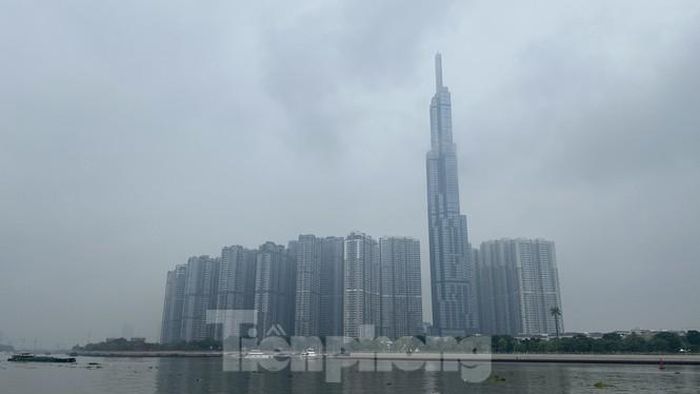 Theo Đài khí tượng thủy văn Khu vực Nam Bộ, hiện nay có một rãnh áp thấp trục ngang qua khu vực Nam Trung Bộ - Nam Bộ vừa được hình thành. Do đó Nam Bộ sẽ có mưa diện rộng trong những ngày tới. 