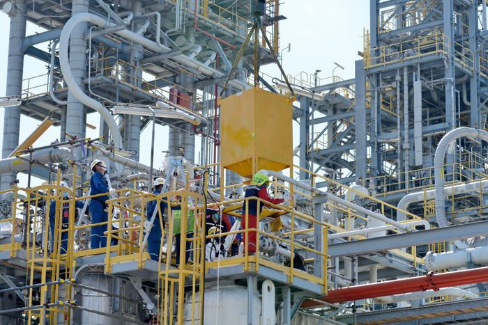 Nhà thầu thi công nạp xúc tác tại Phân xưởng PP. (Gói thầu số 3)