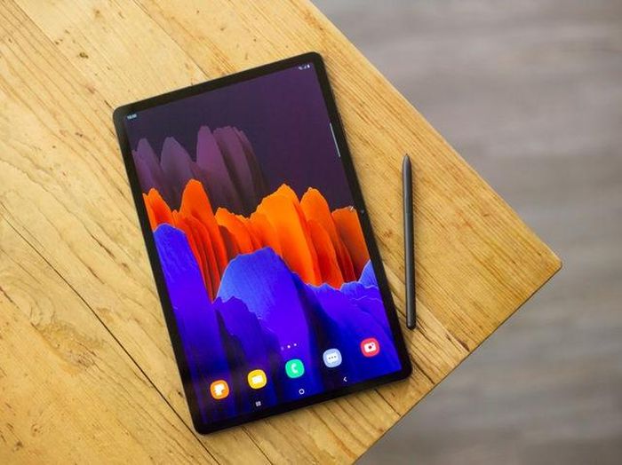 S-Pen được Samsung khéo léo giấu trong phần phụ kiện bàn phím theo kèm