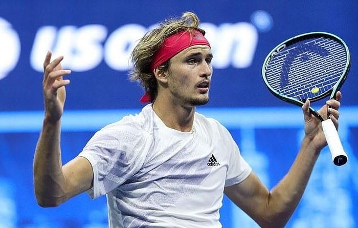Alexander Zverev chỉ còn biết tự trách mình