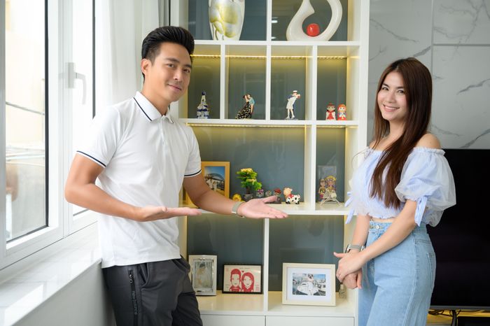  Kha Ly và Thanh Duy cho biết chi tiêu chừng mực, không đổ tiền mua đồ hiệu. Ảnh: Bá Ngọc. 