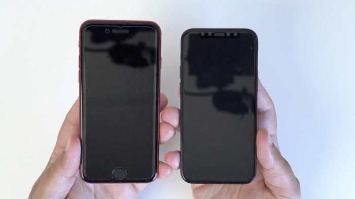 Về camera, 2 phiên bản iPhone 12 cao cấp được cho là sẽ có 4 ống kính, gồm: 3 camera cỡ lớn và cảm biến LiDAR. Tuy nhiên, cũng có nguồn tin cho rằng chỉ phiên bản iPhone 12 Pro Max mới được trang bị cảm biến LiDAR. Hai phiên bản iPhone 12 tiêu chuẩn được cho là sẽ có camera kép giống như iPhone 11. Ngoài ra, iPhone 12 cũng được cho là sẽ có thiết kế phẳng như iPhone 4.